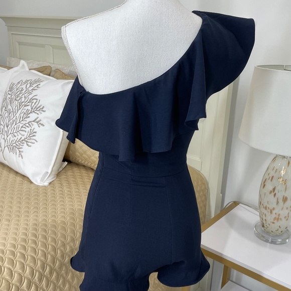 Shorts Romper by J.O.A. One Shoulder Size XS - Picture 10 of 14